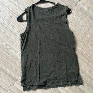 Size 4 LULULEMON army green loose fitting work out top